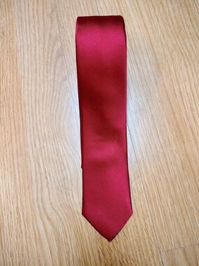 Q Brand Men's Micro Fiber Red Tie - Made In Italy 2 1/2 W